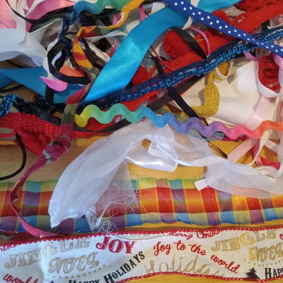 Lot of ribbon and trims for sewing, scrapbooking, journaling and‎ other crafts - Picture 1 of 4